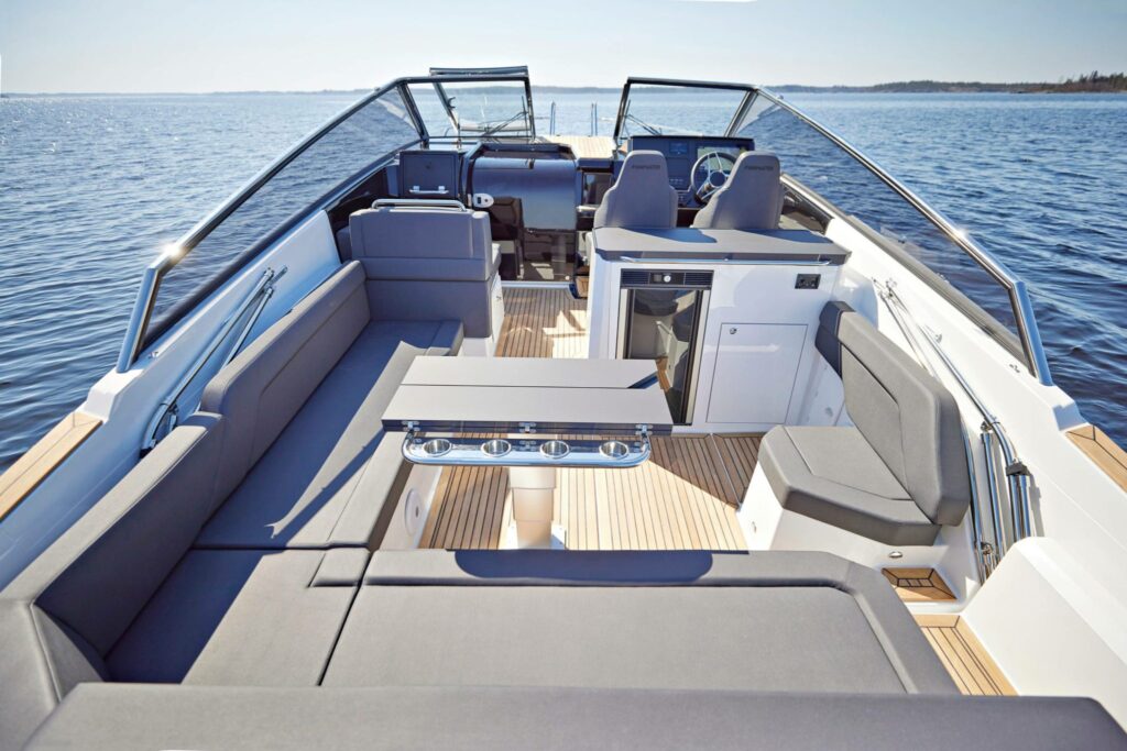Finnmaster-T9_cockpit2-2048x1365