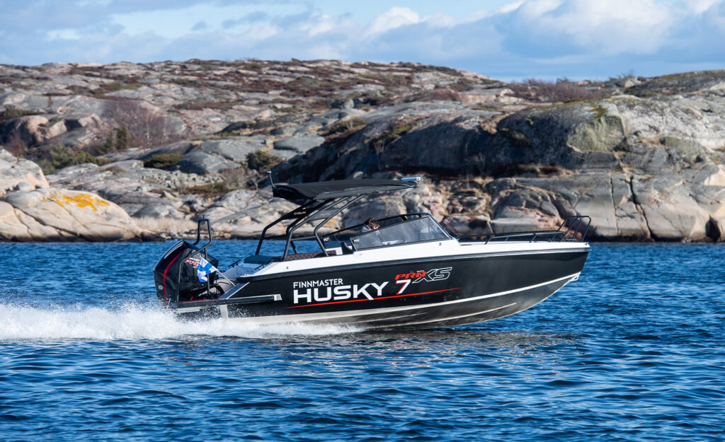 Husky-R7_DSC_8997-2