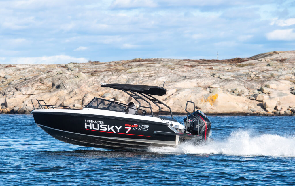 Husky-R7_DSC_9029-2