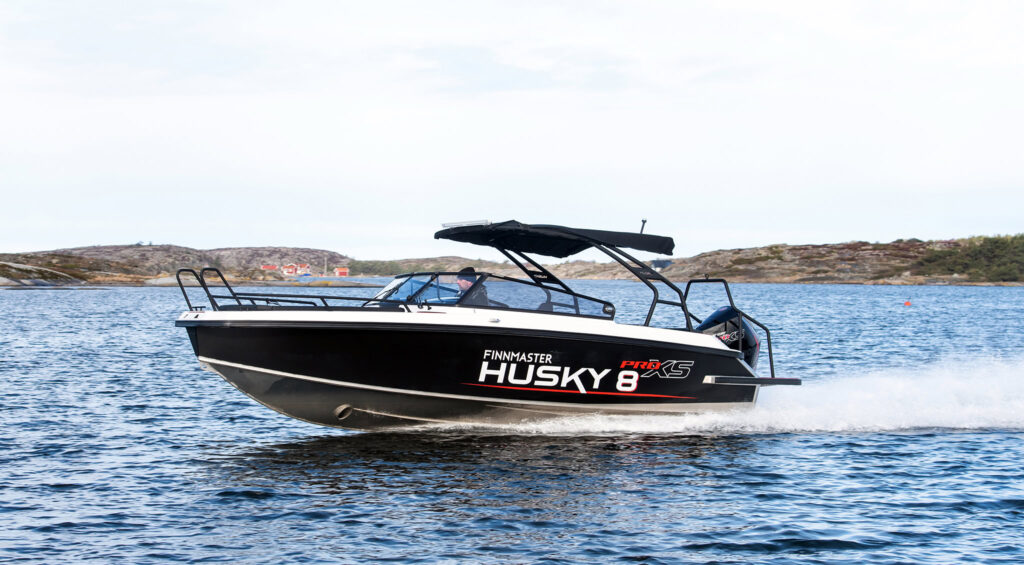Husky-R8_DSC_8105-2