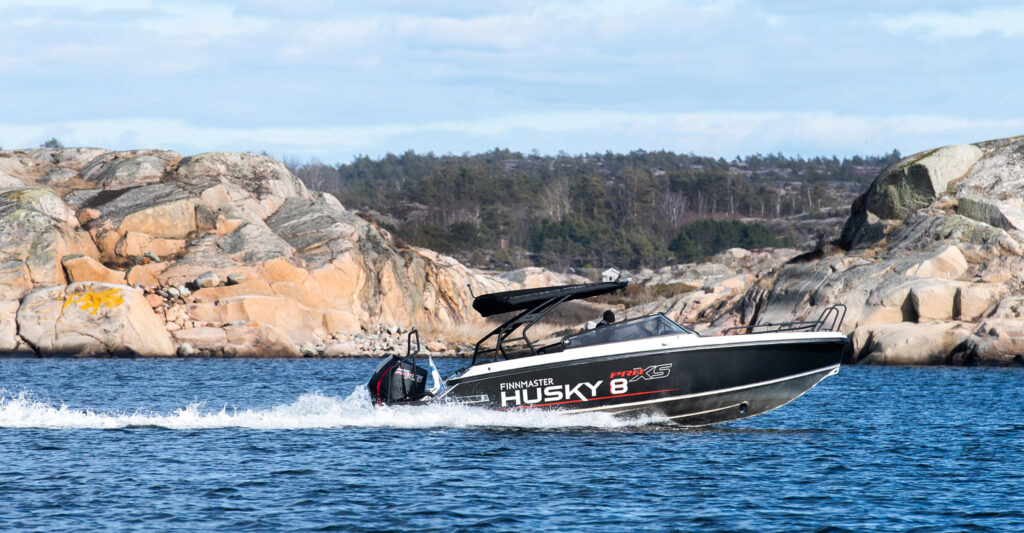 Husky-R8_DSC_8800-2